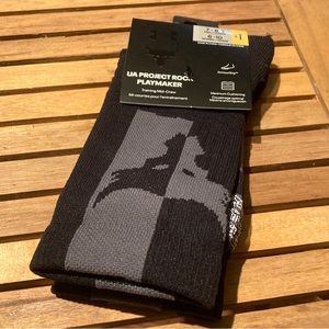 Under Armour 1375676 Men's Sz 7-8.5 Black Project Rock Playmaker Mid-Crew Socks